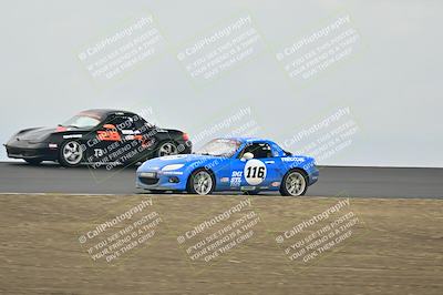 media/Jan-26-2025-CalClub SCCA (Sun) [[cfcea7df88]]/Group 1/Race/